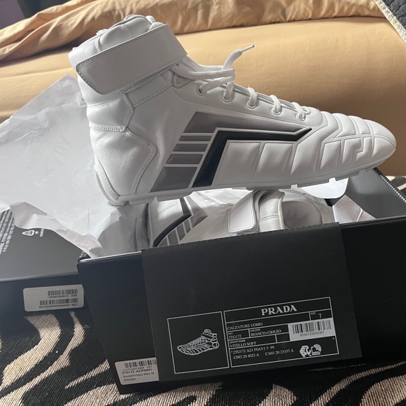 Brand new never worn authentic Prada men’s sneaker. - Picture 2 of 8
